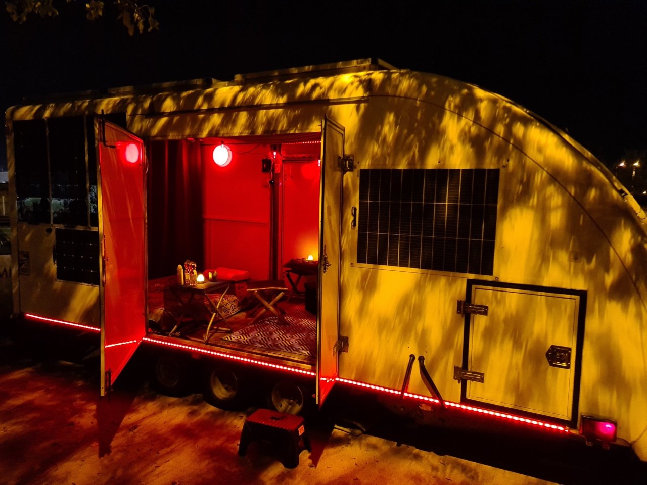 Wohnmobil, Anhänger oder Playroom